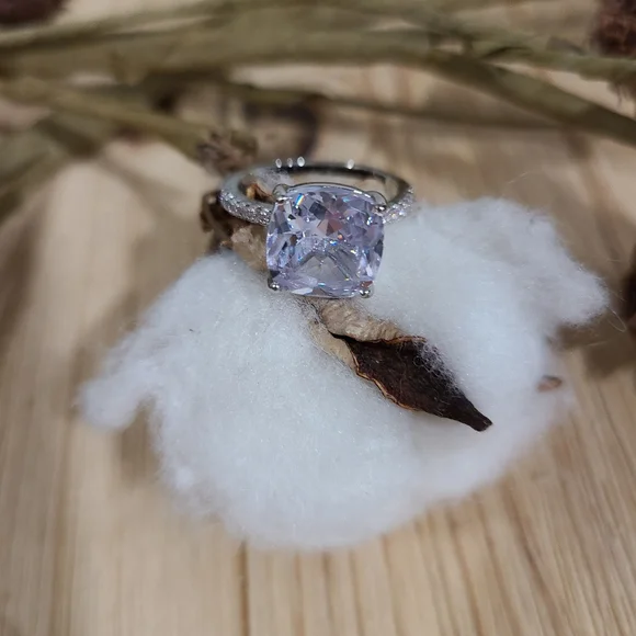 🎊🎊NEW🎊🎊EXQUISITE!! 3 CT White Sapphire Engagement Ring in 925Sterling Silver - Picture 12 of 14